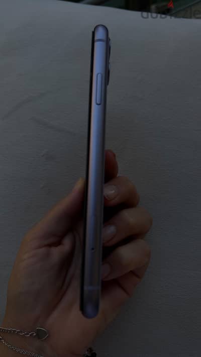 Apple - iPhone 11