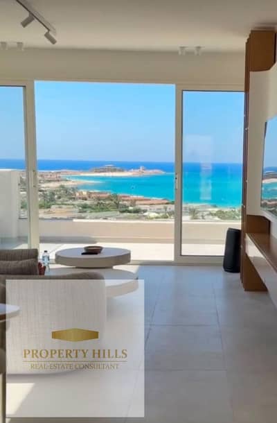 شاليه صف اول بحر في العبد سيدي حنيش بجوار الماظة باي  مكون من 3 غرف بتشطيب كامل
