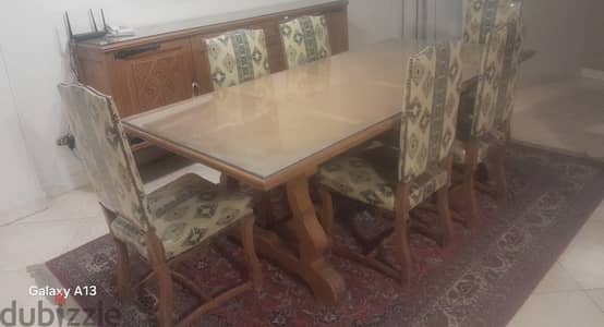غرفه سفره خشب ارو طرابيزه كبيره + ٦ كراسى منجده+ بوفيه ارو ٣ درف