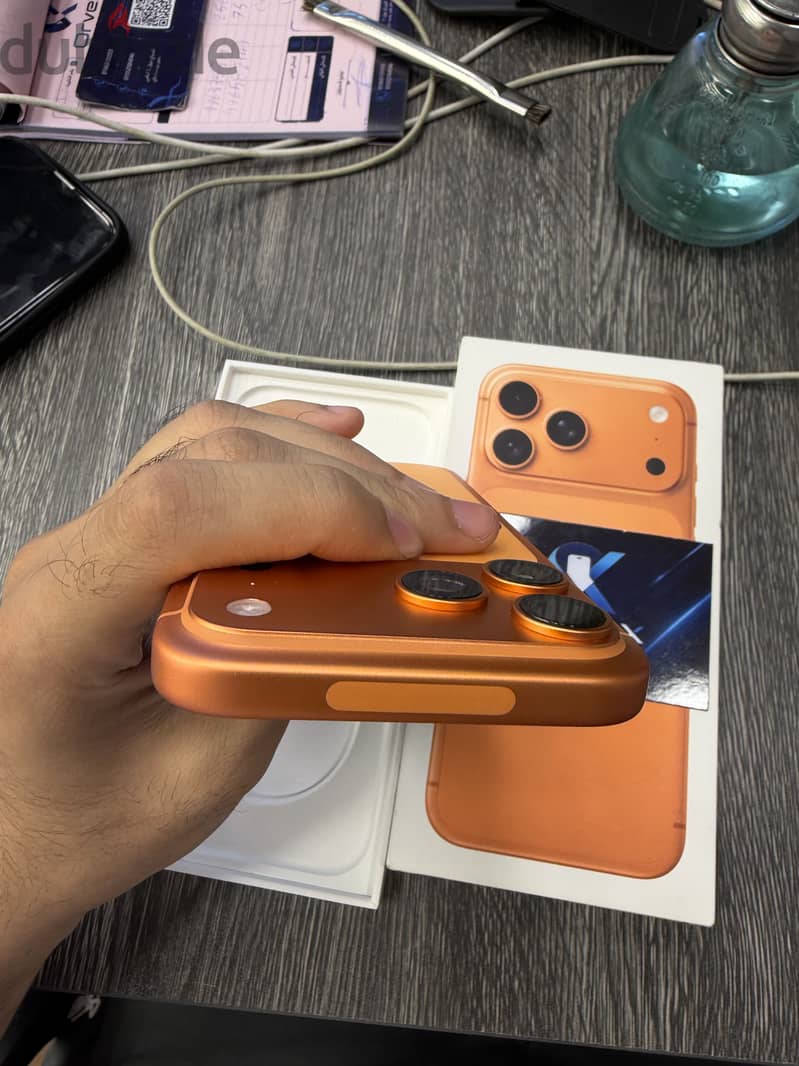 Apple - iPhone 17 Pro Max 4