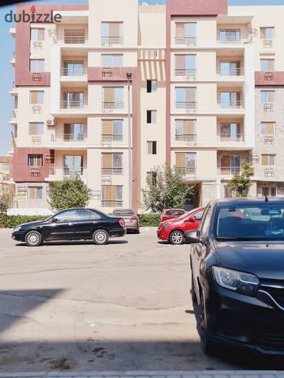 شقة للإيجار بدار مصر الأندلس (الـ 70 عمارة) بجوار قطامية ديونز وهايد بارك والدائري الأوسطي! موقع مميز وعمارة بأسانسير.