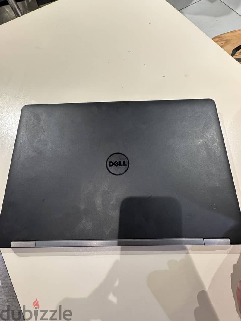 Dell 5570 1