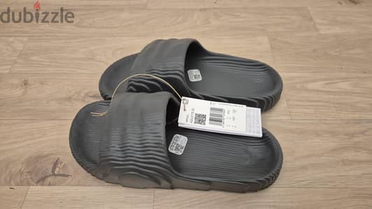 Original Adidas Adilette 22 unworn size 40.5