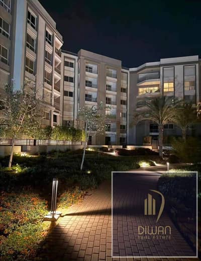 ب 325 ألف عيش في هايد بارك وقسط الباقي ع 10 سنين- شقةفيو لاند سكيب  في hyde park القاهرة الجديدة بالقرب من AUC والتسعين