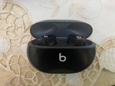 Beats Studio buds black earbuds