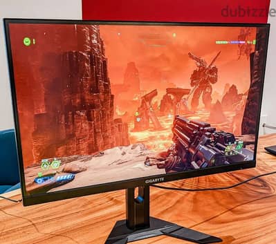 GIGABYTE M27Q X Gaming Monitor  بحالتها استخدام خفيف جدا مقاس: 27 بوصة