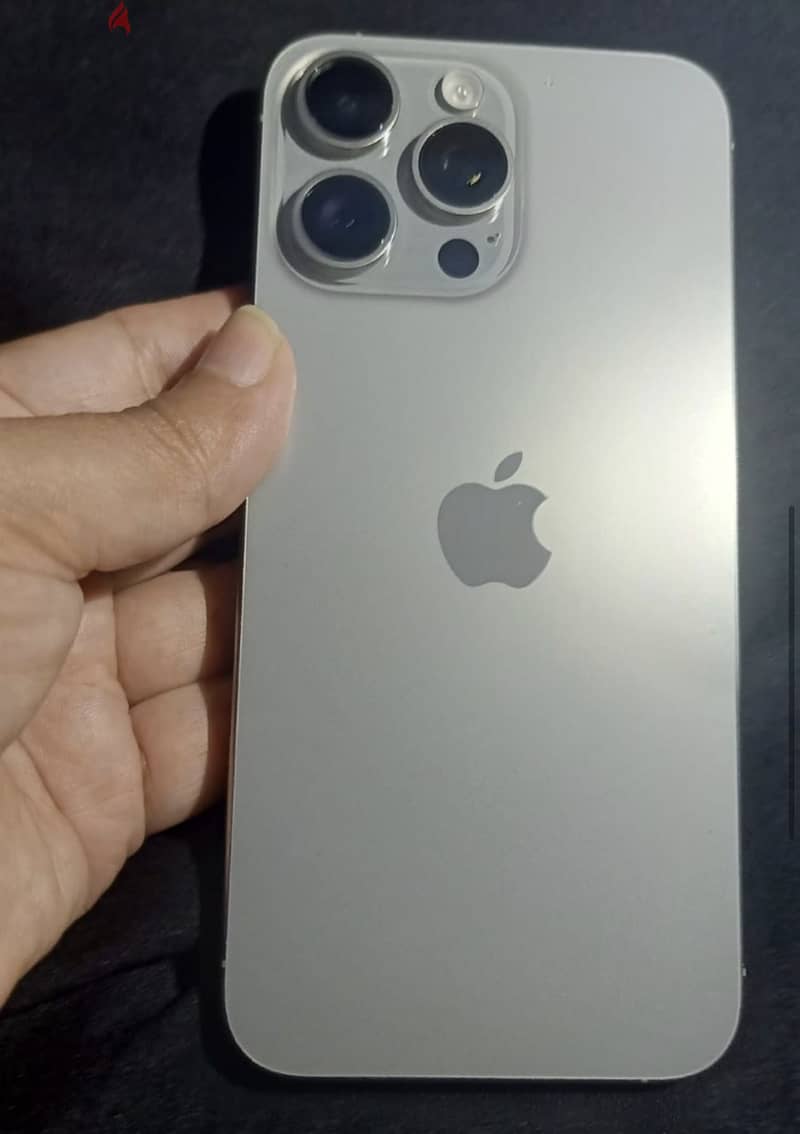 Apple - iPhone 15 Pro Max 1