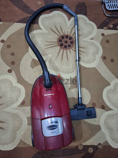 مكنسة Panasonic  مستعمل بحالة الزيرو كل حاجة شغالة وبكفاءة عالية