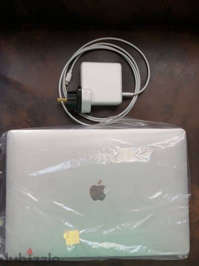 MacBook Pro 2017 15 inch Like new