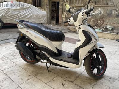 SYM  st    200 cc  2020  رخصه 3 سنين  مرور المقطم  اول مالك