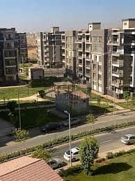 شقة للبيع في جنة زايد 4 | 130م – 3 غرف – فيو مفتوح على اللاندسكيب وحمام السباحة – فرصة مميزة