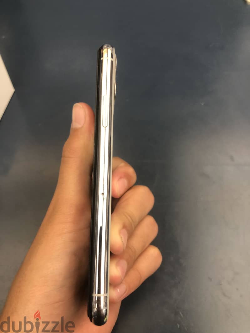 Apple - iPhone 11 Pro 2