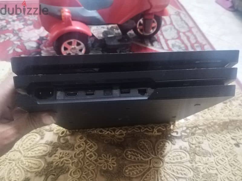 PS4 Pro 1