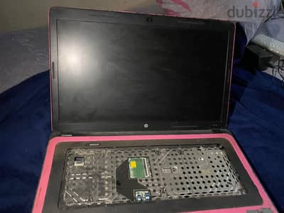 لابتوب hp مستعمل للبيع لا يعمل بالشحن بتاعه