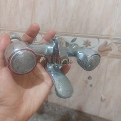 خلاط دوش ايطالى يعمل بشكل ممتاز