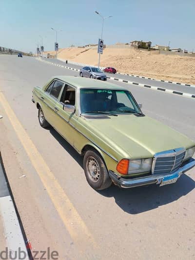 مرسيدس بنز 200 1981