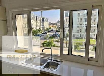 I villa 220m for sale in Mountain View 1.1 next to Rehab City, landscape view, ready for viewing