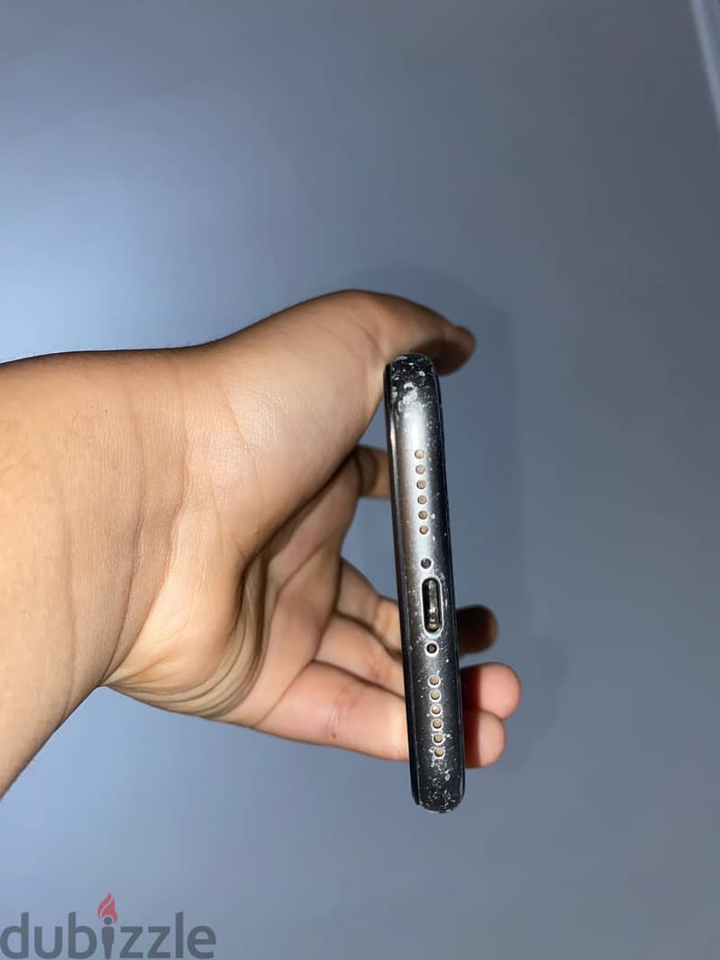 Apple - iPhone 11 5