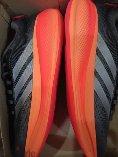 شوز adidas response اوريجنال مقاس 42 و 2/3