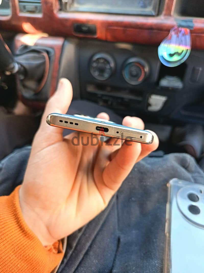 Realme 12 Pro plus 3