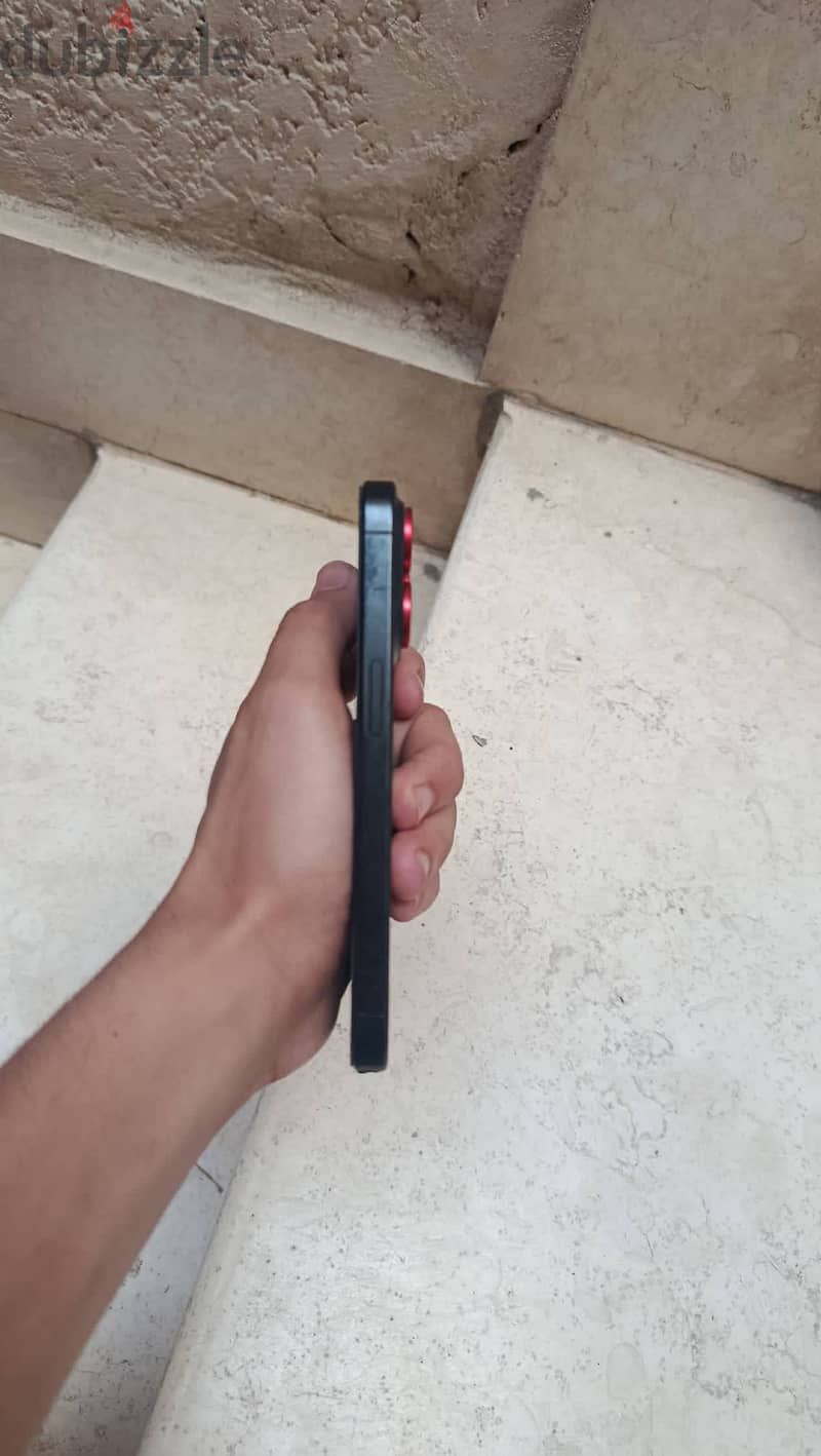 Apple - iPhone 15 Pro 2