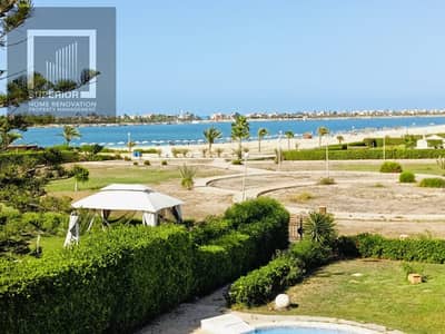 ڤيلا للإيجار | مارينا 4 الساحل الشمالي | أول صف بحيرة رملية | حمام سباحة خاص