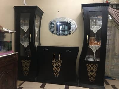 للبيع غرفه سفره تركي كامله زان احمر بحاله ممتازه