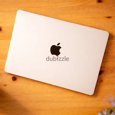 MacBook Air 13" – M3 Chip • Apple M3 Chip • 16GB Unified Memory • 256G