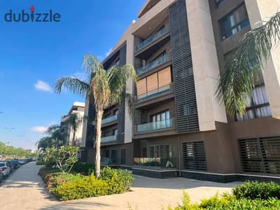 Apartment for sale in Madinaty in B15, 100 square meters with installment payment and immediate delivery with super lux finishes and unique open view, installments until 2030 in Madinaty