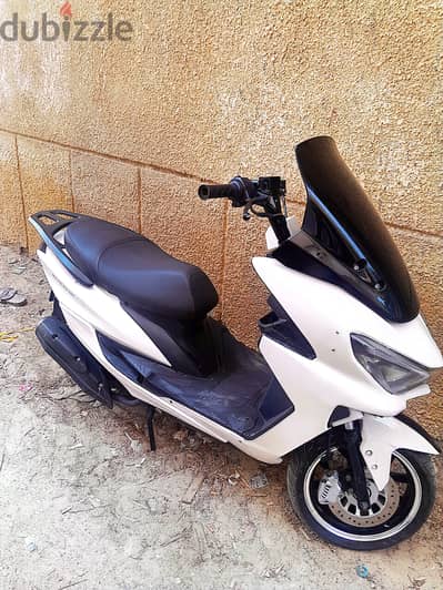 سكوتر هوجن ابو المجد ٢٠٠ cc استخدام ٦ اشهر