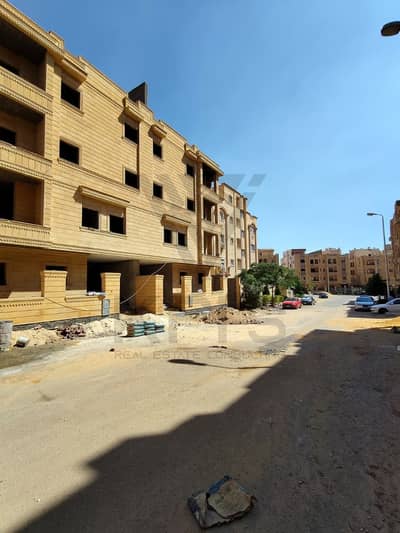 امتلك آخر شقة متكررة داخل عمارة Double View بإطلالة مباشرة على لاندسكيب مفتوح، بمساحة 115 بنص سعرها بكاش 3 مليون فقط