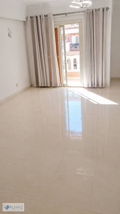 Unfurnished 175 sq m apartment for rent, fully furnished with kitchen, air conditioning, water heaters, and chandeliers, in Al Banafseg Buildings
