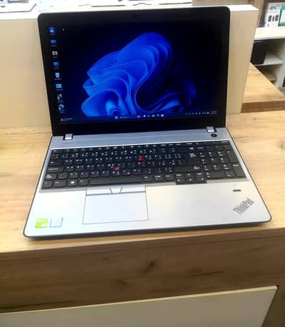 لاب توب كور i7 جيل سابع بكرتين شاشه للجيمنج والبرمجة