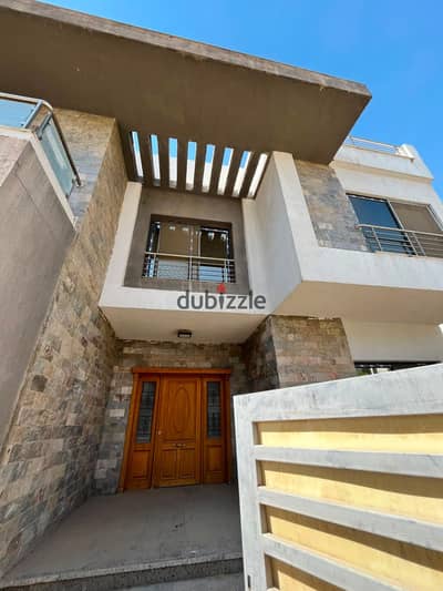 Villa Eastland View Wide Garden for Rent in Compound Wisal Views