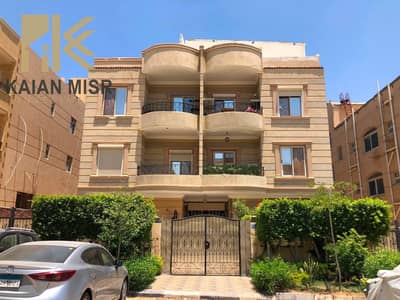 Duplex catch 300 m + 150 m private garden with a private entrance to a villa in the third neighborhood east of Al-Shorouk City