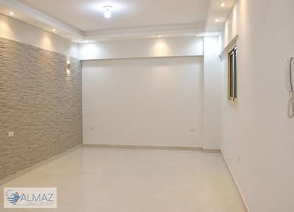 Empty basement apartment of 180 square meters for rent in the 10th District of New Cairo, near main roads.
