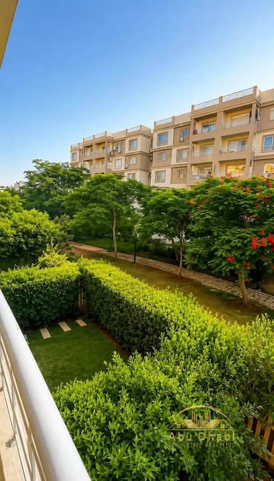 Apartment for sale in Madinaty, 131 square meters, in block B6, directly opposite the food court and bus station.