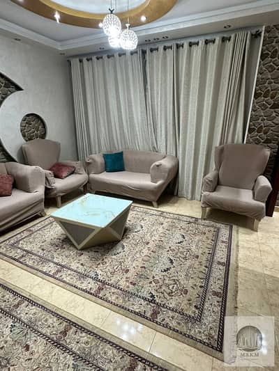 شقة للايجار مفروشة في النرجس عمارات دور اول مساحة 180م ,3غرف و2 حمام مكيفة بالكامل 35 الف