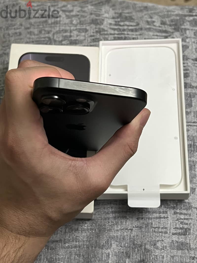 Apple - iPhone 16 Pro Max 2