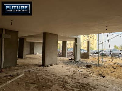 Commercial 1000 m on Street 9 in Al-Hadba Al-Ulya in Al-Muqattam near the Corniche of Al-Muqattam