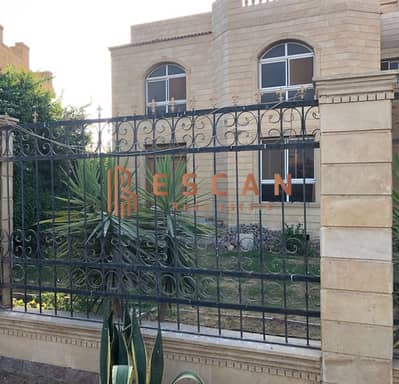 Villa for sale – La Rosa Compound, behind Waterway, directly overlooking a fountain and a large garden