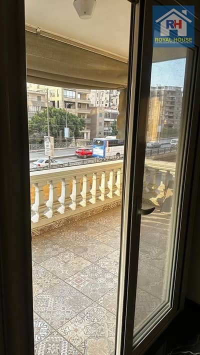 فرصة نادرة في شارع النزهة الرئيسي شقة 220 متر بتشطيب سوبر لوكس وموقع مميز وسعر ينافس السوق لا تفوتها