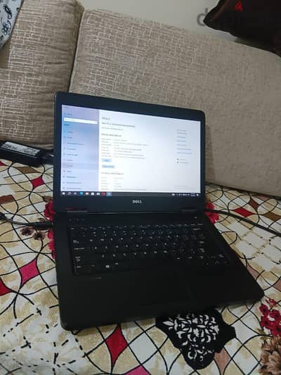 لابتوب Dell للبيع فيه هارد 500 SSD و٥٠٠ HDD رامات 16 جيجااا. .
