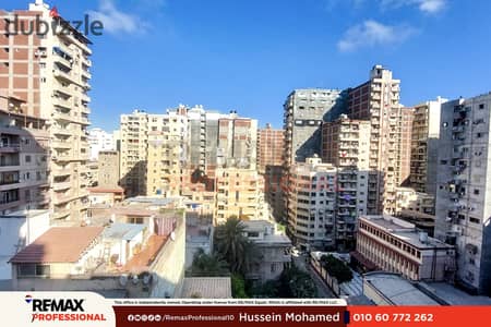 First corner beachfront apartment for rent in Al Saraya, 160 m