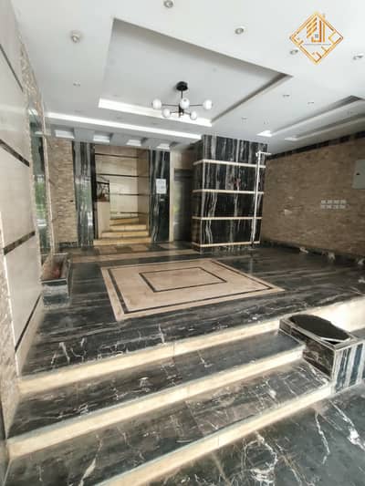  Own a 235m² apartment in one of the most prestigious side streets off Mossadak Street, Dokki, at an attractive price. Code: D109.