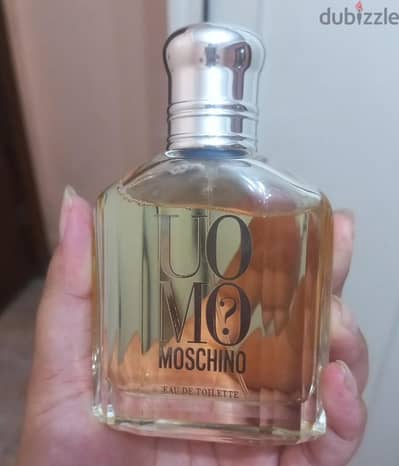 UO MO MOSCHINO
