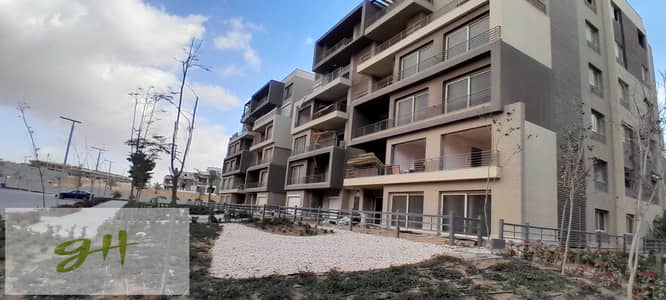 فاميلي هاوس مع جاردن  اوبن فيو  جاهز للاستلام للبيع في بالم هيلز، القاهرة الجديدة Palm Hills New Cairo