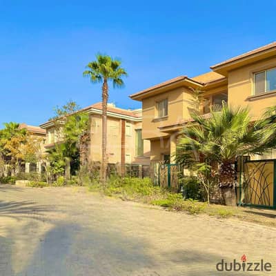 Standalone Villa for Sale – 360 sqm Built-up Area + 560 sqm Land in New Cairo (Moon Valley)