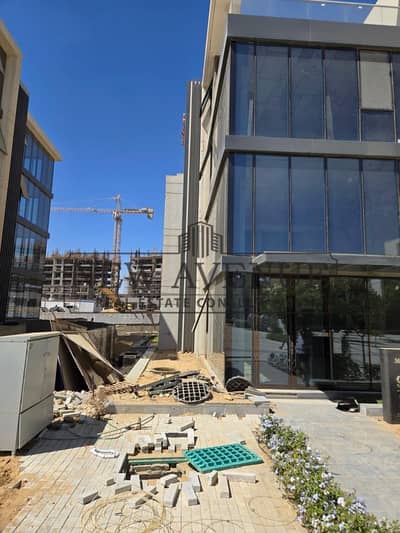 Ready to move administrative standalone building 720 Sq. m for sale at heart work by mountain view New cairo