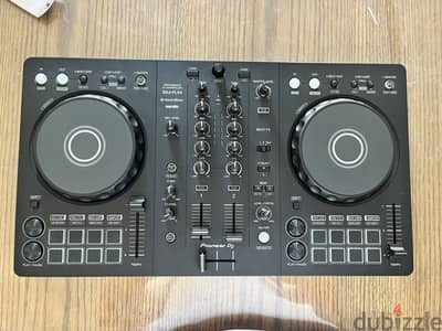 DDJ-FLX4 mixer in Mint Condition with box